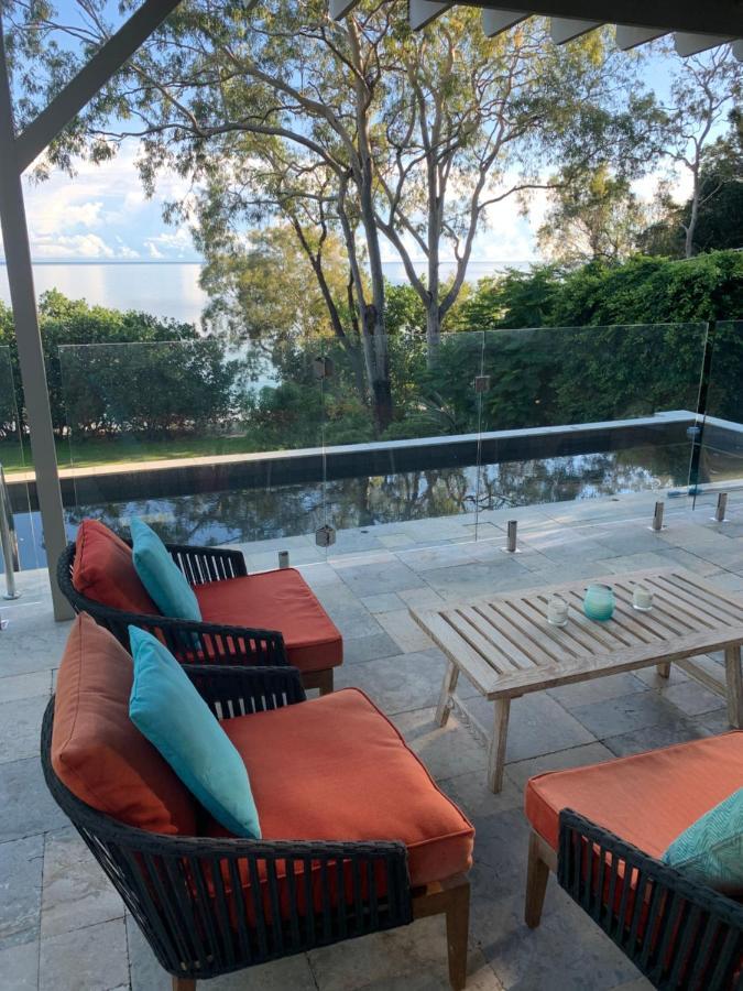 Beachfront Dolphin Cabin Oak Beach Экстерьер фото