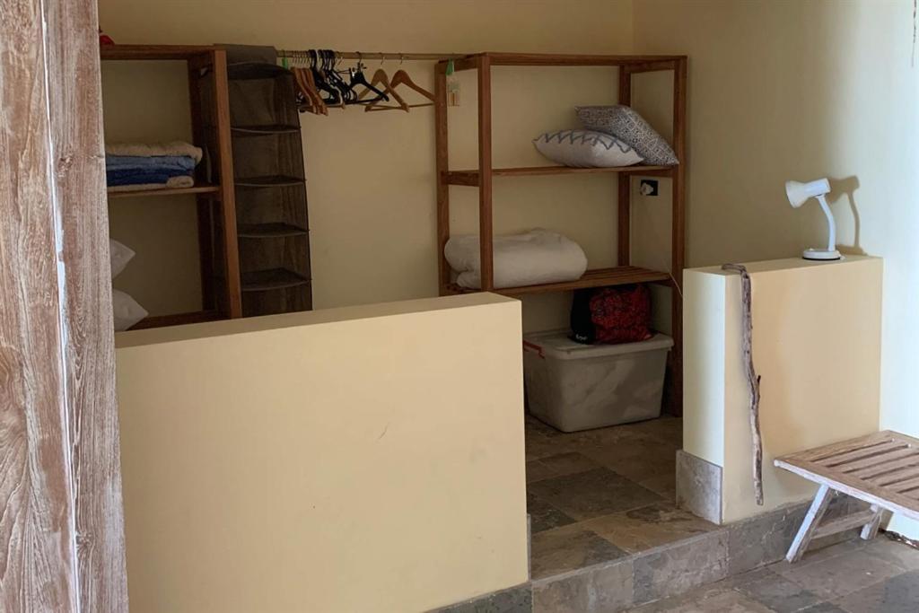 Beachfront Dolphin Cabin Oak Beach Экстерьер фото